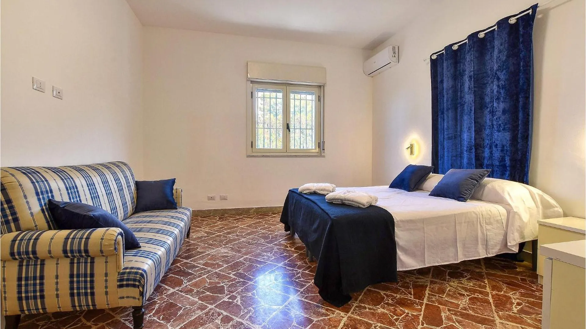 Gorgeous Home In Terrasini Ιταλία